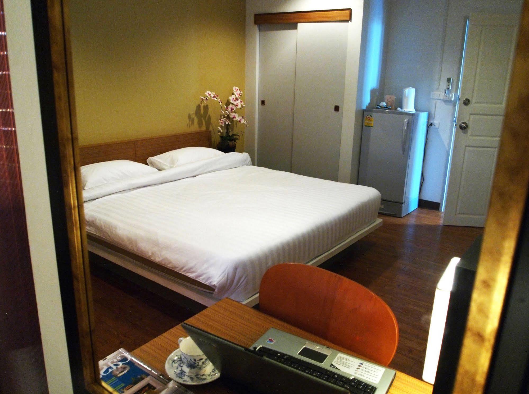 Oyo 117 キング ワン スワンナプーム ホテル バンコク都 エクステリア 写真